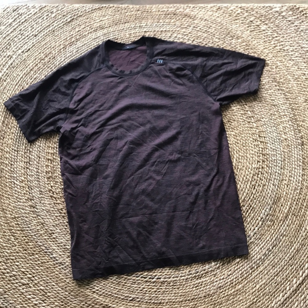 Lululemon metal vent breathe short sleeve